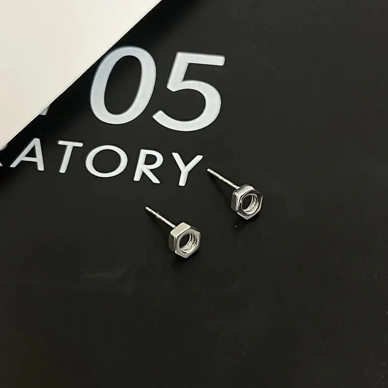 Screw Shape Stud Earrings ArtsKoreanMan