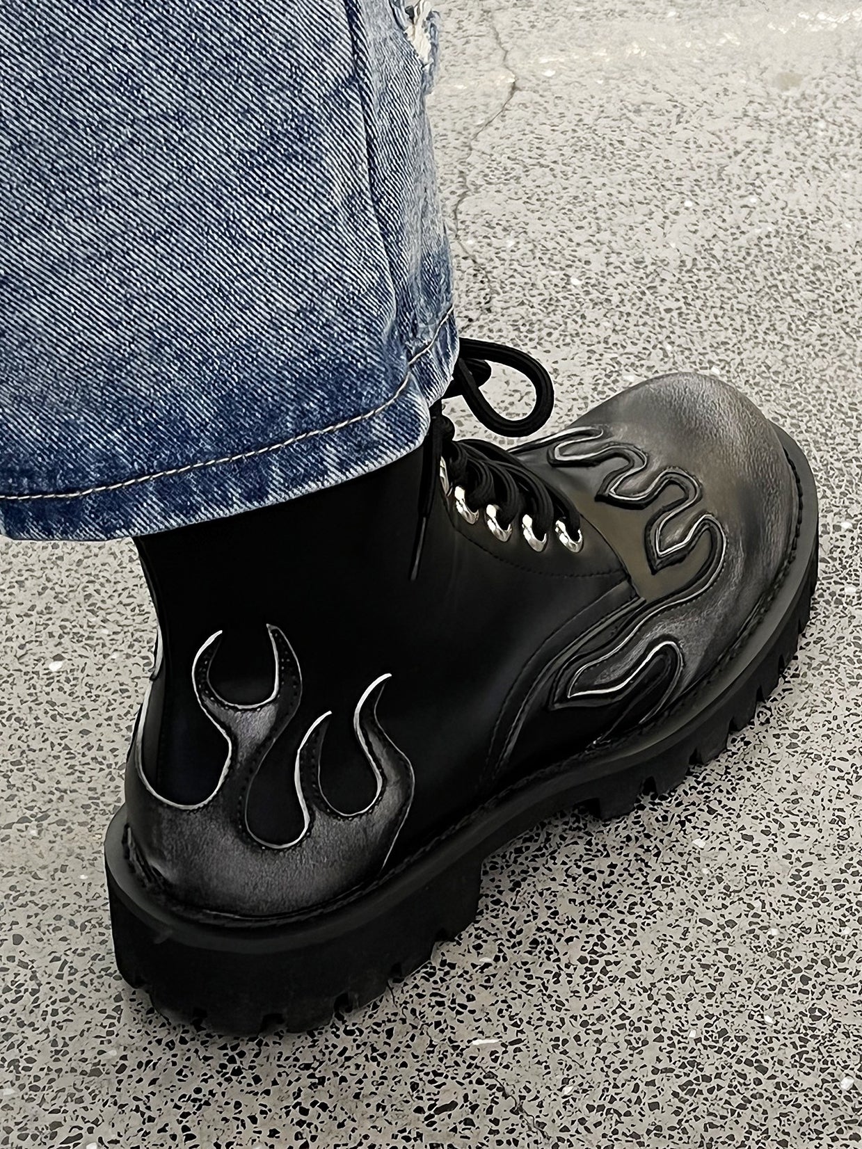 【HOT!】Cool Shoes with Flame Pattern